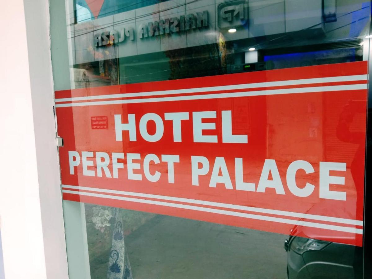 Perfect Palace Hotel New Delhi Eksteriør billede